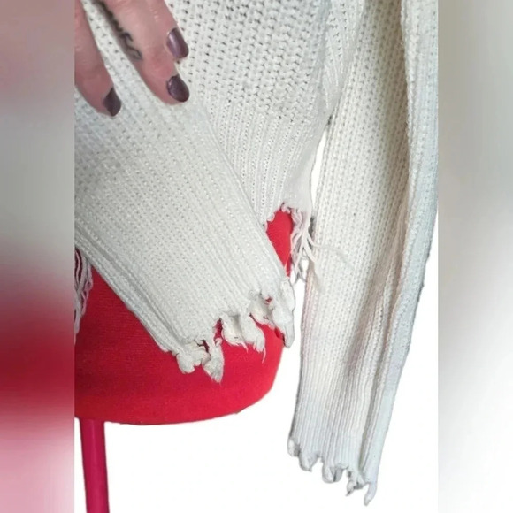 Full Tilt, Size L, Cream Destroyed Sweater - Picture 5 of 16